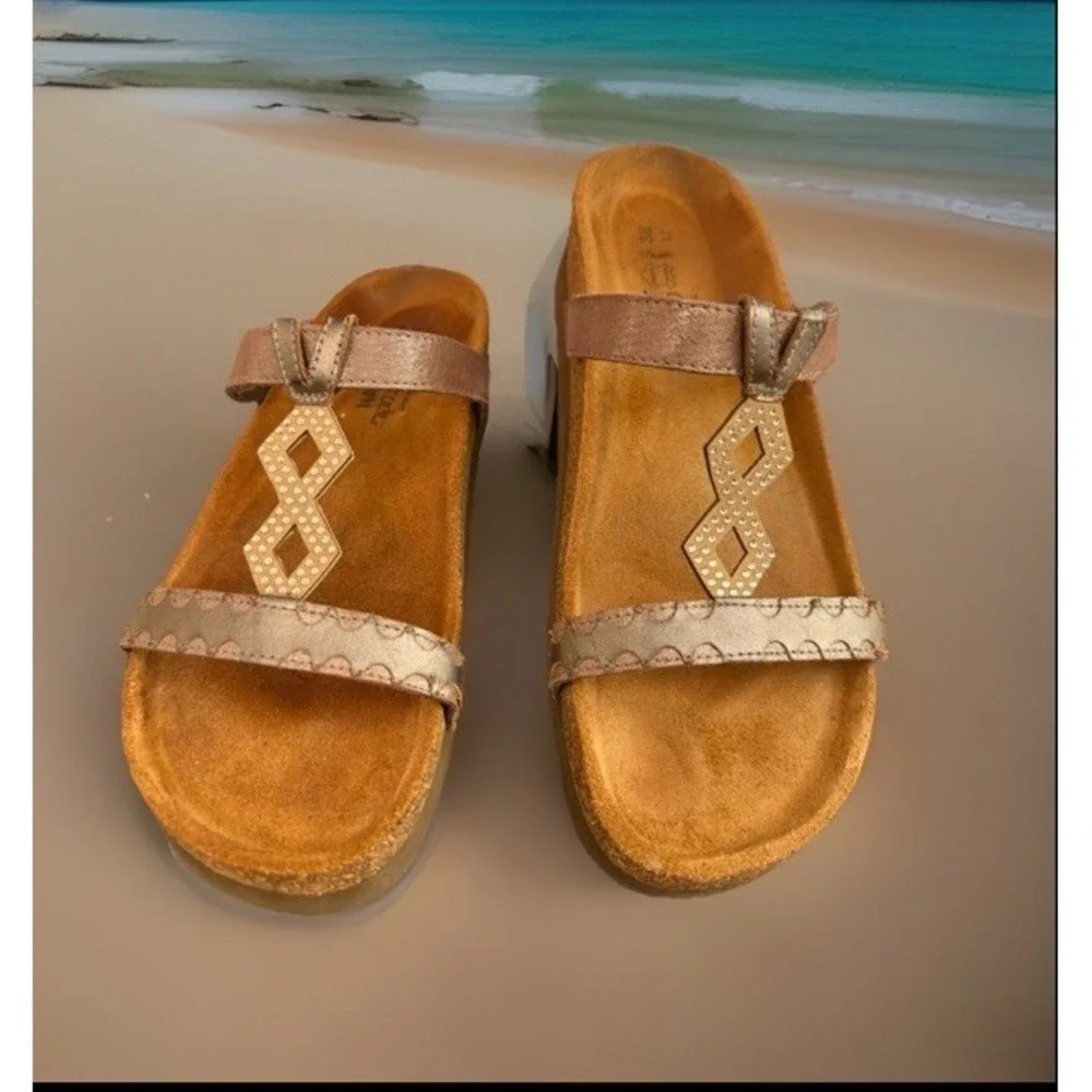 NAOT Aspen Leather Sandals Wedge Cork Gold Metallic Rhinestones EU 38 US 7 - 7.5